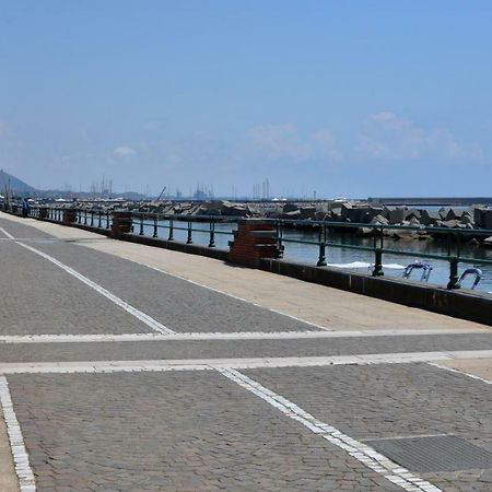 Capofortuna B&B Salerno Centro Dış mekan fotoğraf